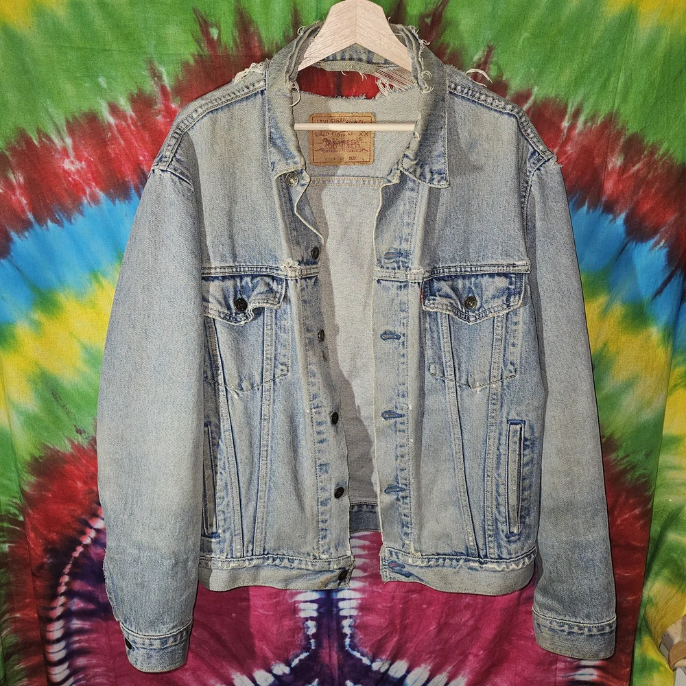 Levi's 80's Light Blue Distressed Denim Jacket Size L - Picture 12 of 16